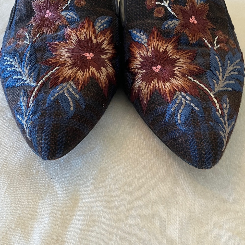 Sam Edelman Embroidered Flats - Picture 3 of 5